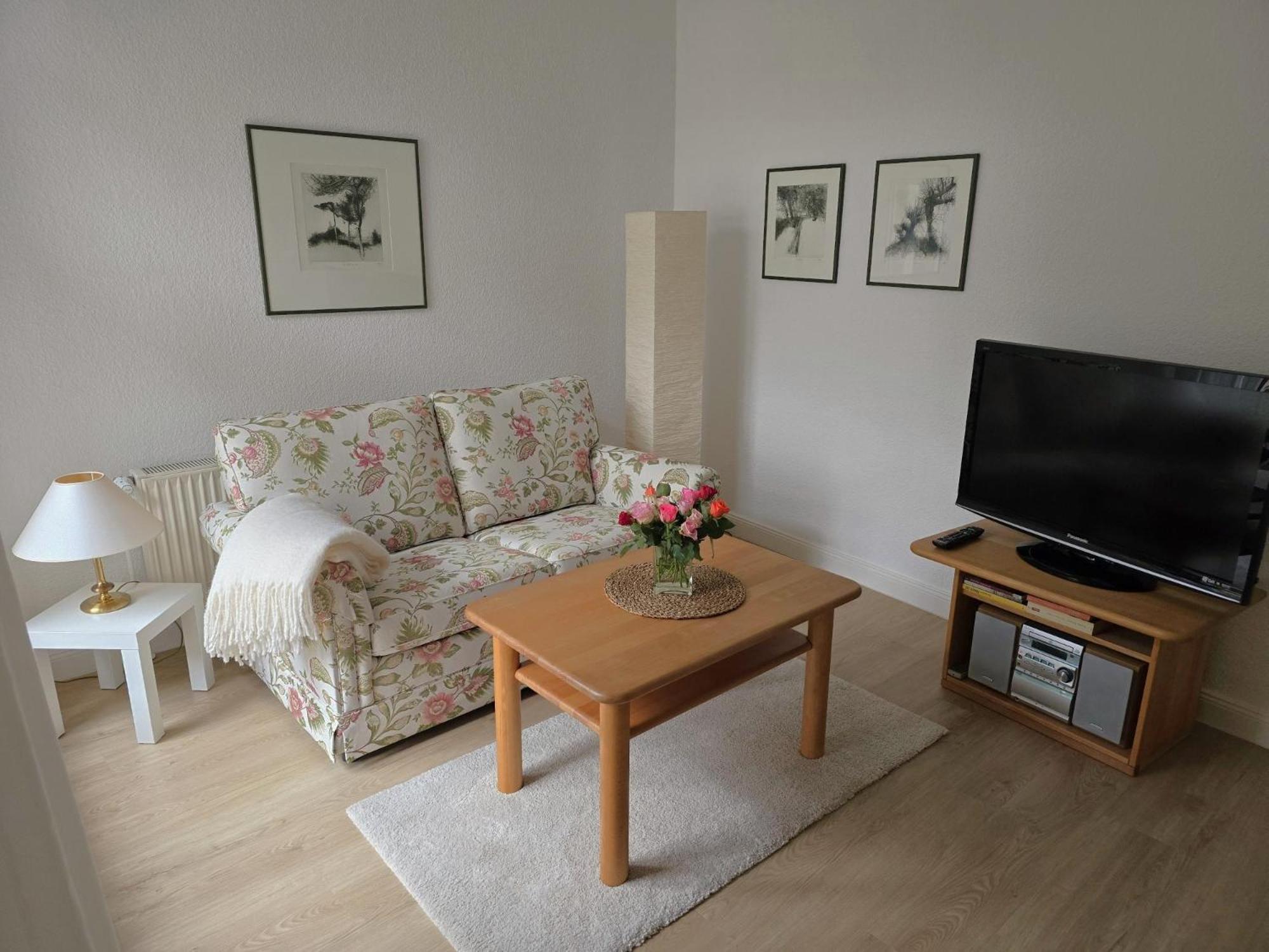 Ferienwohnung Hofidyll - Warnemuende Росток Экстерьер фото